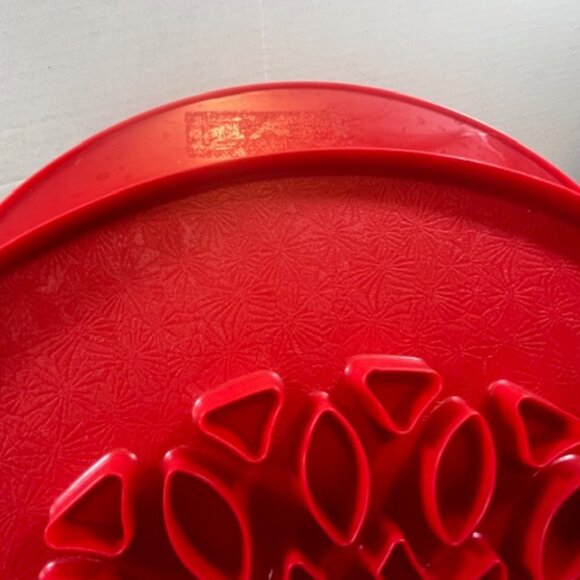 VTG Nordic Ware Pie Top Cutter Reversible Hearts or Lattice Plastic Red 12" - Picture 14 of 15